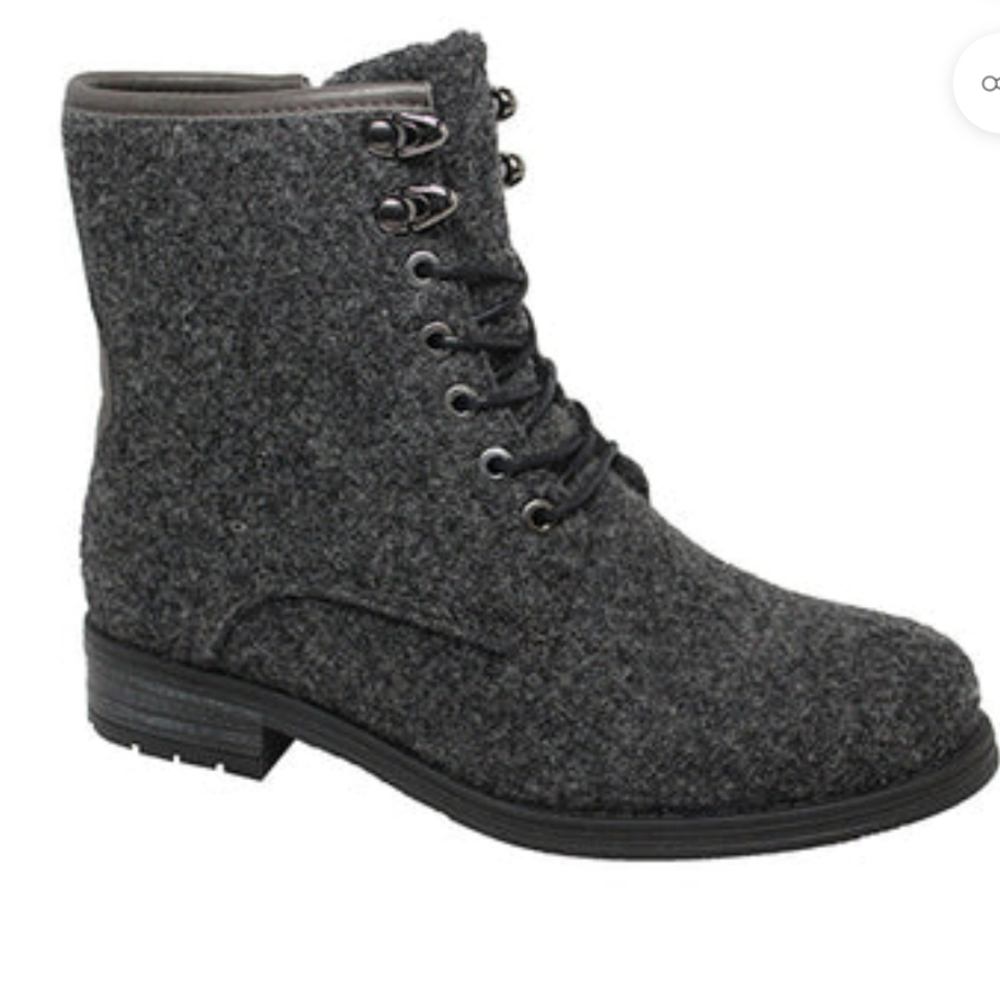 Eric Michael Waterproof Gray Women's Ankle Boots. Size 10.
